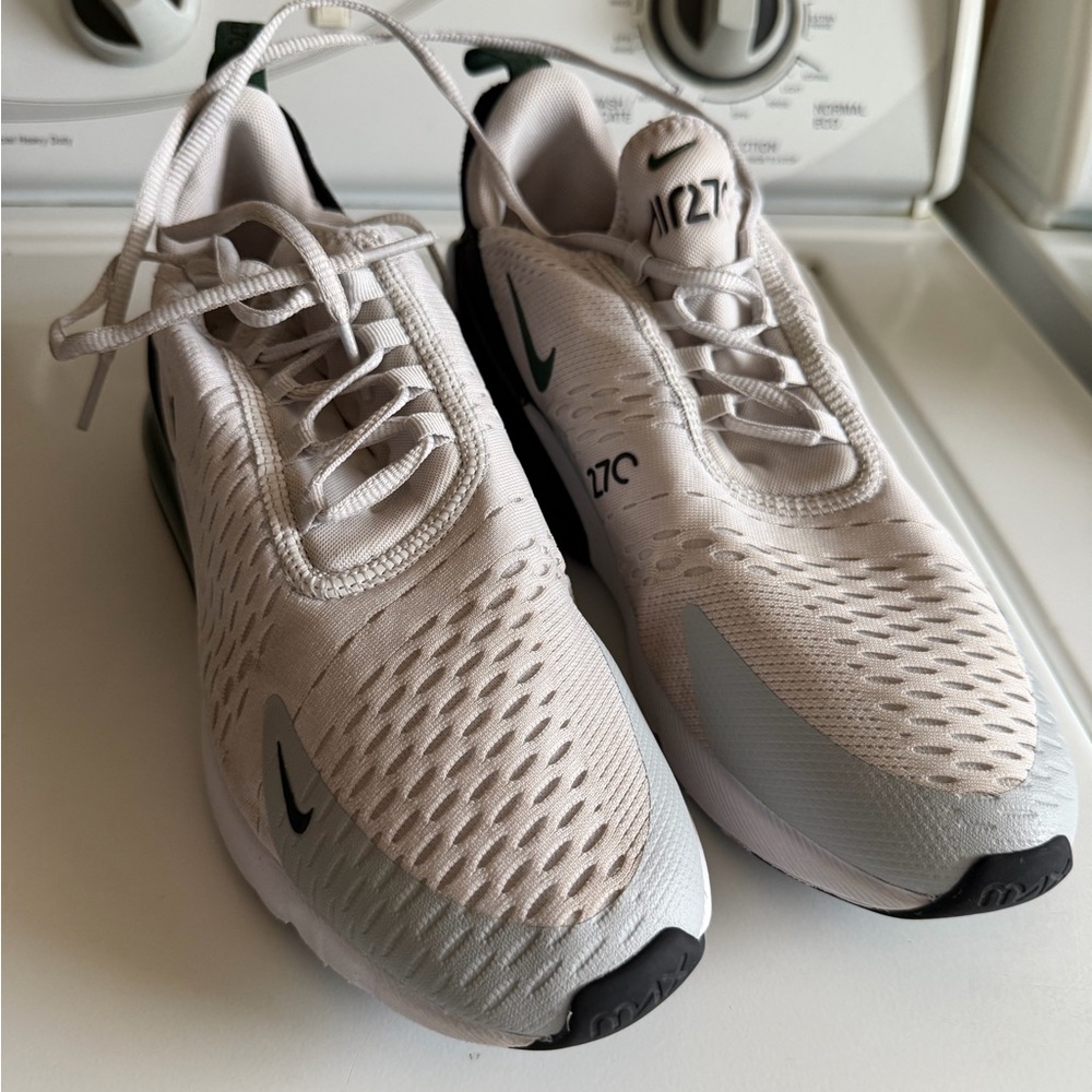 Nike Air Max 270 men’s 9.5
